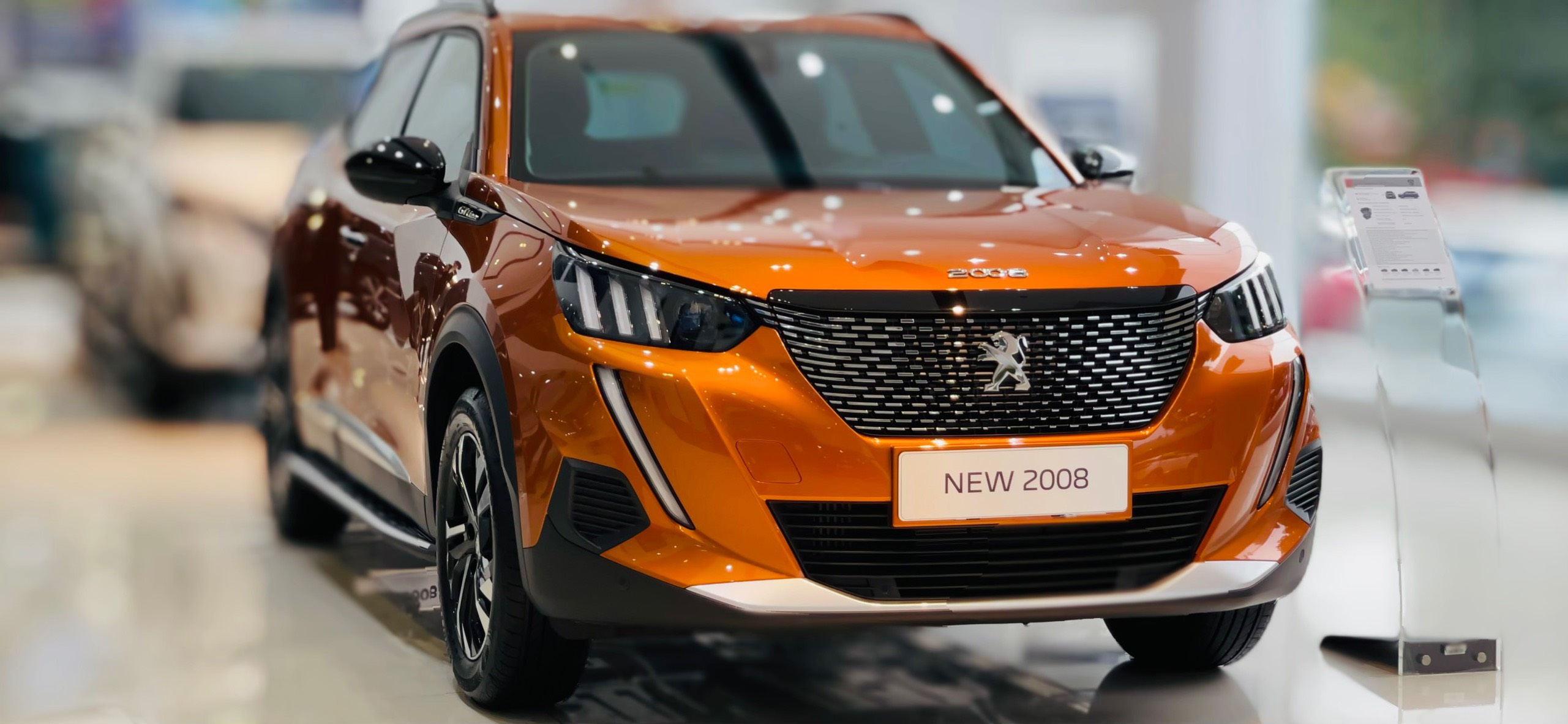 ảnh tổng thể peugeot 2008