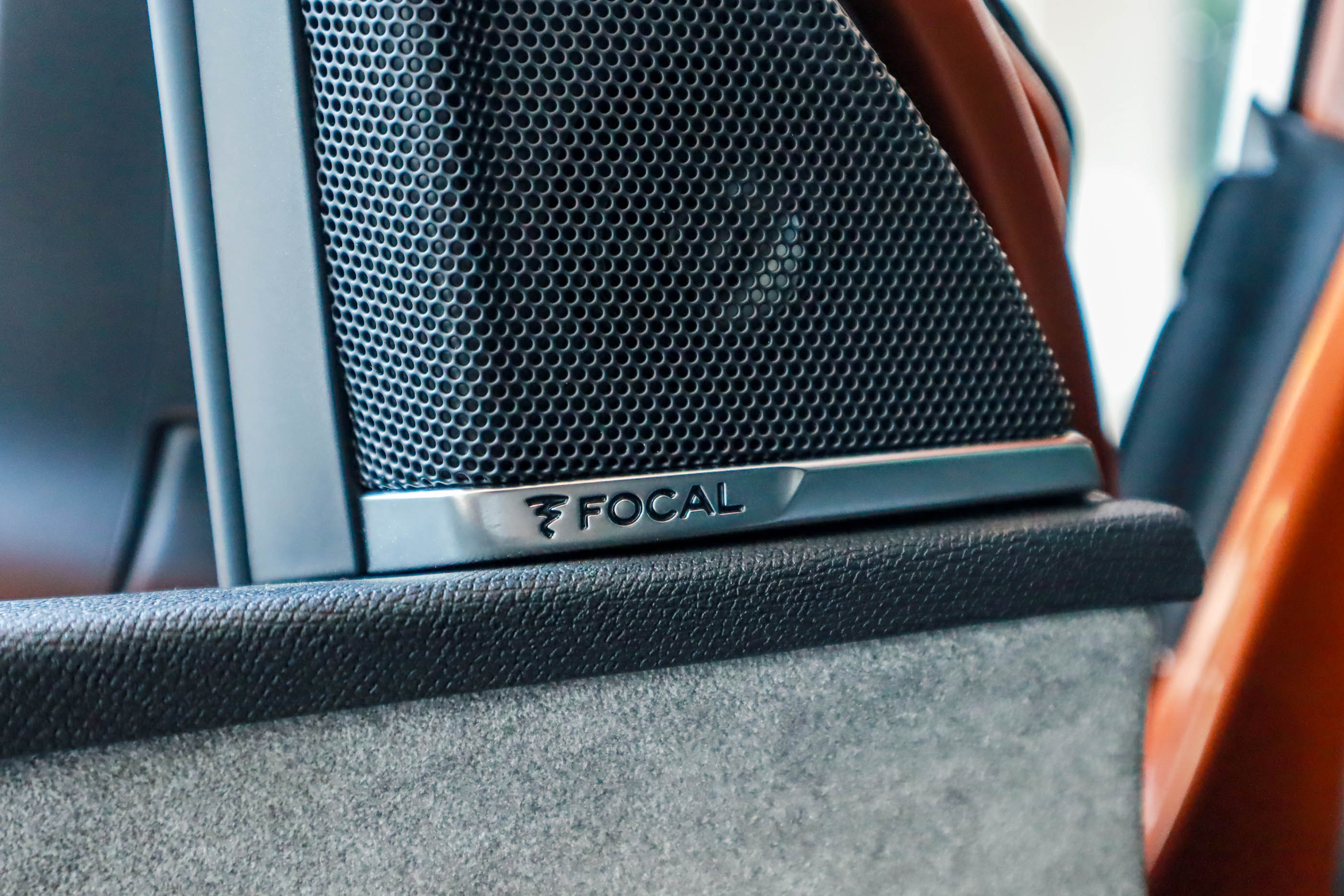 dàn loa focal peugeot 3008