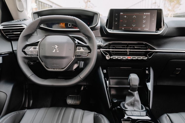 nội thất peugeot 2008